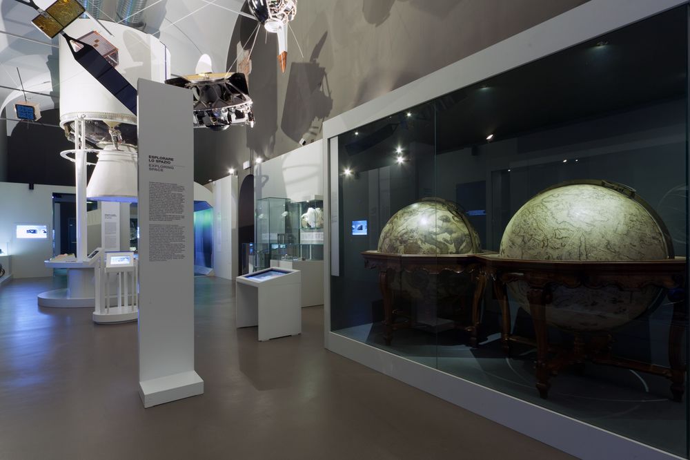 Museo scienza e tecnologia e Sony.jpg Museo scienza e tecnologia e Sony.jpg